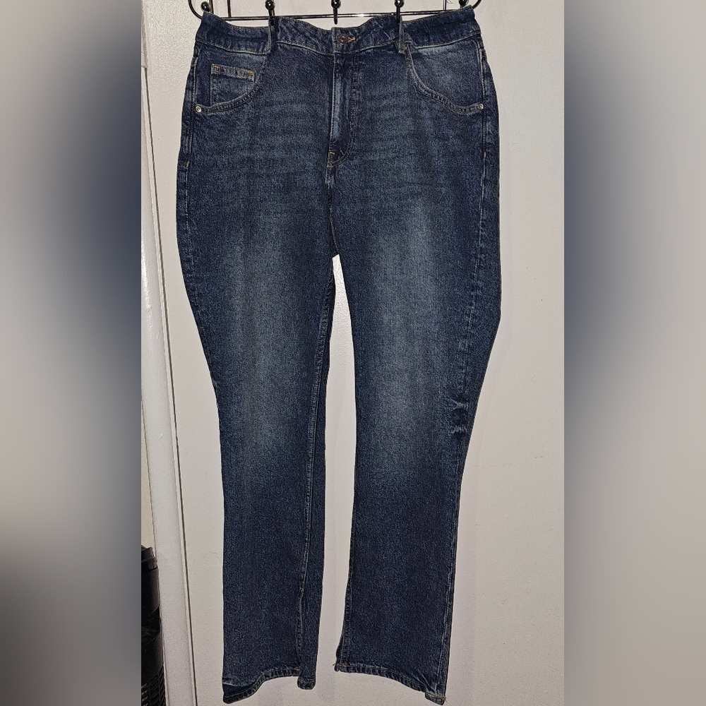 H&M Divided Blue Jeans Women’s Size 12 –H&M Dark Blue Straight Leg Women's Jeans